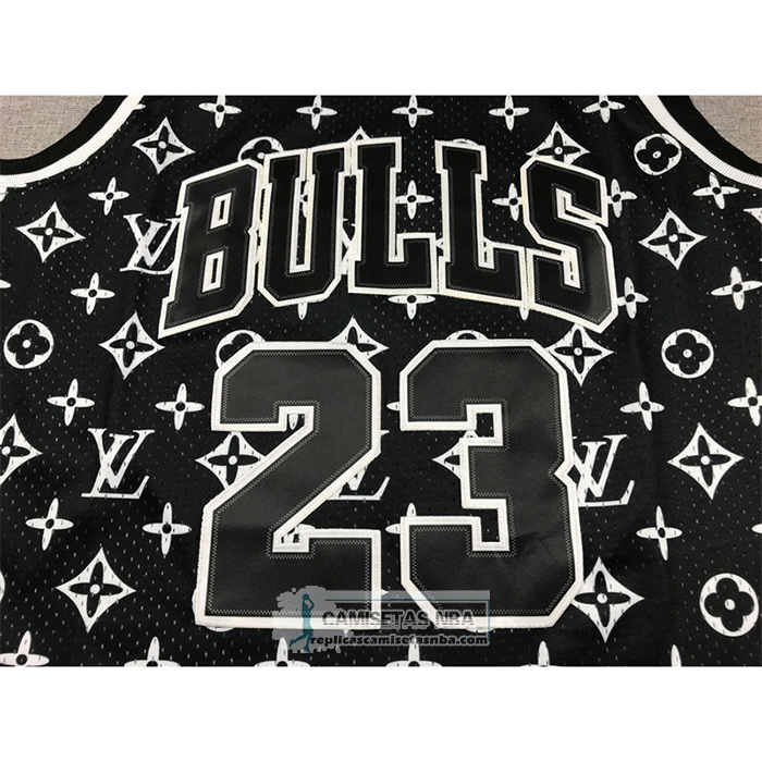 Camiseta Chicago Bulls x LV Michael Jordan NO 23 Mitchell & Ness 1997-98 Negro